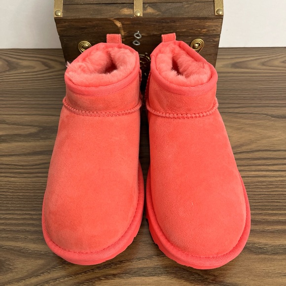 UGG CLASSIC ULTRA MINI PINK SUEDE COMFORT BOOTS SIZE US YOUTH 4 FITS WOMENS 5.5 - Picture 9 of 13